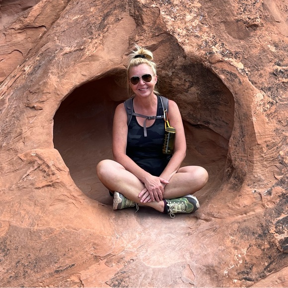 Meet your Posher, Susan - Picture 1 of 1